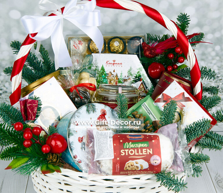 Новогодняя корзина «Сладкая метель» с конфетами, кофе и чаем | Подарок 2026 Новогодняя корзина «Сладкая метель» с конфетами, кофе и чаем | Подарок 2026