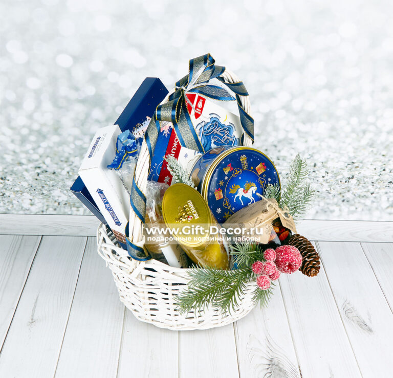 НОВОГОДНЯЯ КОРЗИНА «КОНЬ» С КОНФЕТАМИ И ЧАЕМ | Подарочная корзина на Новый год 2026 | Gift-Decor.ru НОВОГОДНЯЯ КОРЗИНА «КОНЬ» С КОНФЕТАМИ И ЧАЕМ | Подарочная корзина на Новый год 2026 | Gift-Decor.ru