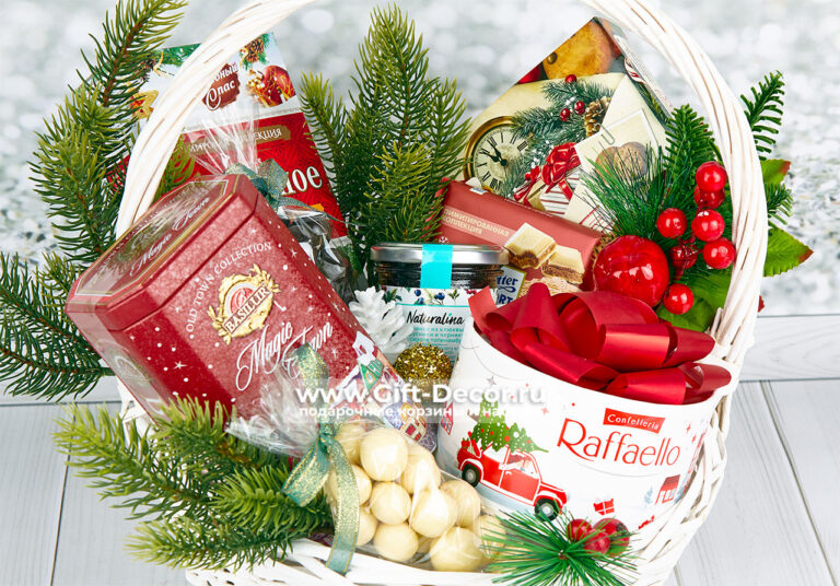 НОВОГОДНЯЯ КОРЗИНА «МАРИЯ» С ЧАЕМ И СЛАДОСТЯМИ | Подарочный набор на Новый год 2026 | Gift-Decor.ru НОВОГОДНЯЯ КОРЗИНА «МАРИЯ» С ЧАЕМ И СЛАДОСТЯМИ | Подарочный набор на Новый год 2026 | Gift-Decor.ru