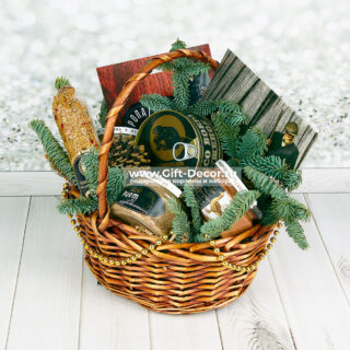 Купить Корзину «Мистер Бобр» с дичью | Подарок для мужчины-гурмана | Деликатесы из бобра и лося | Gift-Decor.ru