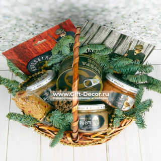 Купить Корзину «Мистер Бобр» с дичью | Подарок для мужчины-гурмана | Деликатесы из бобра и лося | Gift-Decor.ru