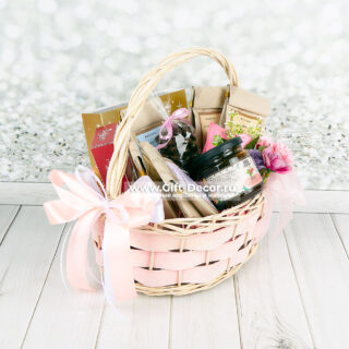 Подарочная корзина с чаем и кофе «Любимой» | Роскошный набор www.Gift-Decor.ru Подарочная корзина с чаем и кофе «Любимой» | Роскошный набор www.Gift-Decor.ru