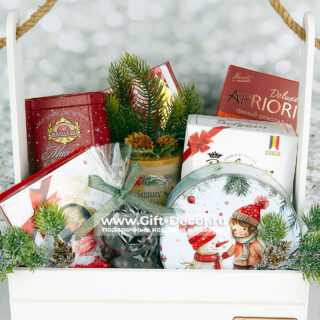 Купить Новогодний бокс «Сладкий год» с чаем и конфетами | Набор Merci, Reber, трюфели | Подарок гурману | Gift-Decor.ru