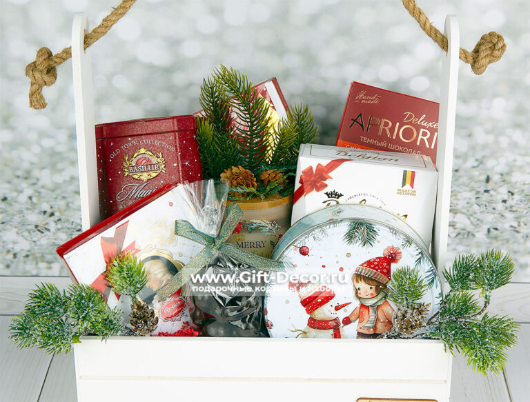 Купить Новогодний бокс «Сладкий год» с чаем и конфетами | Набор Merci, Reber, трюфели | Подарок гурману | Gift-Decor.ru