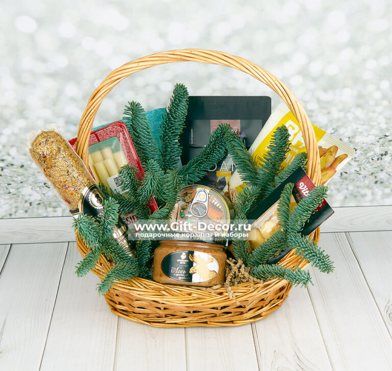 Купить Корзину «С сыром и колбасой» | Подарок мужчине на Новый год | Деликатесы из дичи | Gift-Decor.ru