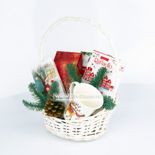 Новогодняя корзина «Мечтатели» | Подарок со сладостями и чаем | Уютное настроение Новогодняя корзина «Мечтатели» | Подарок со сладостями и чаем | Уютное настроение