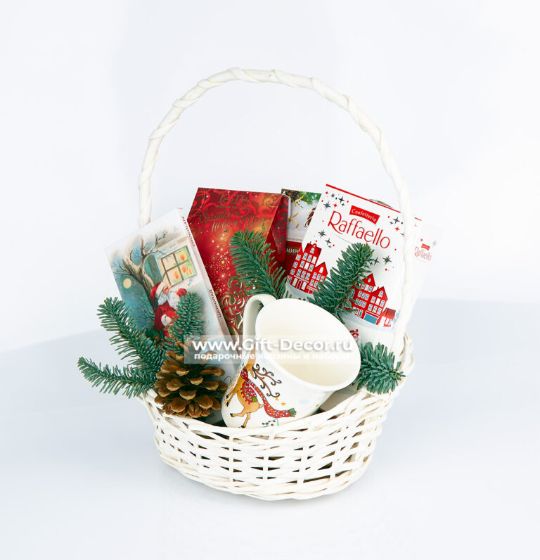 Новогодняя корзина «Мечтатели» | Подарок со сладостями и чаем | Уютное настроение Новогодняя корзина «Мечтатели» | Подарок со сладостями и чаем | Уютное настроение