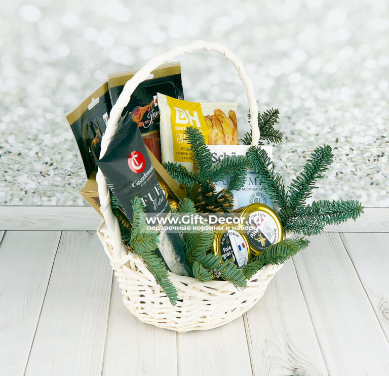 Купить корзину «Фуэт и паштет» | Гастрономический подарок на Новый год | Фуа-гра, хамон | Gift-Decor.ru