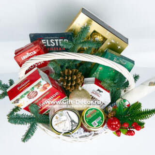 Подарочная корзина «Санта в пути» | Готовый новогодний подарок 2026 | Гастрономический набор Подарочная корзина «Санта в пути» | Готовый новогодний подарок 2026 | Гастрономический набор