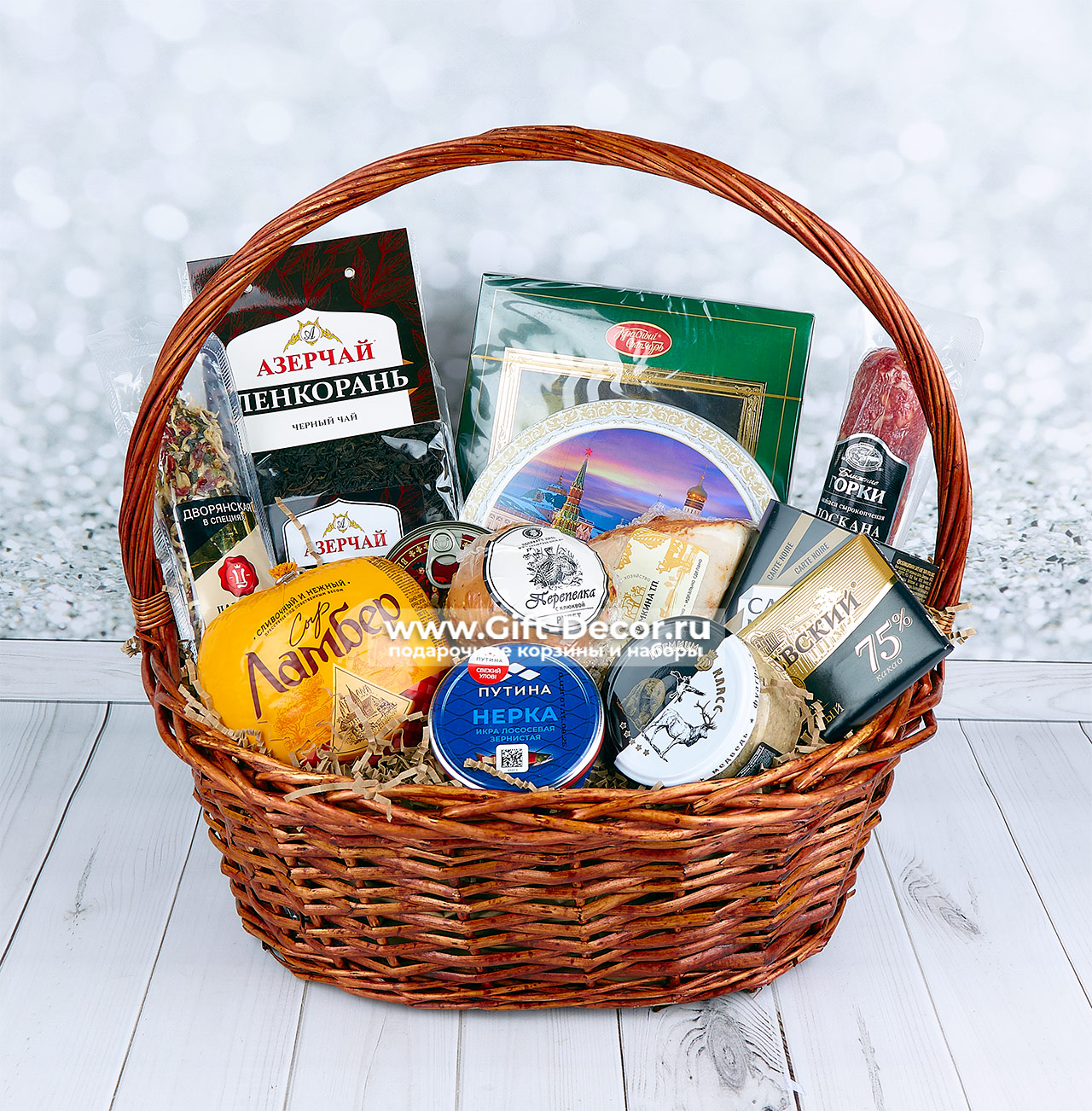 Корзина "Для любимых Родных людей"