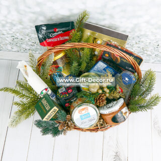 Новогодняя корзина «Пир у Зимы» с крабом и фуагра | Подарок 2026 Новогодняя корзина «Пир у Зимы» с крабом и фуагра | Подарок 2026