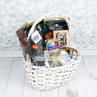 Корзина деликатесов «С крабом» Корзина деликатесов «С крабом»