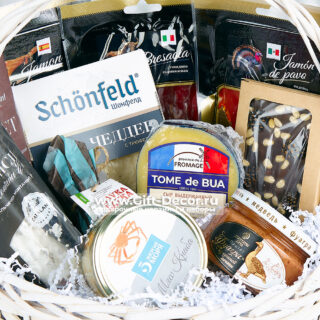 Корзина деликатесов «С крабом» Корзина деликатесов «С крабом»