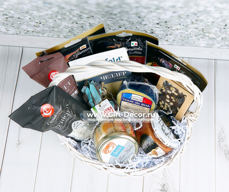 Корзина деликатесов «С крабом» Корзина деликатесов «С крабом»