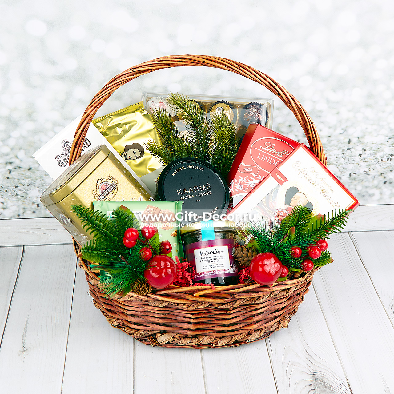 Корпоративный подарок на Новый год 2026 Подарок от Санты Сладкий новогодний подарок сотрудникам 2026 Ferrero Lindt Бизнес-подарки партнерам на Новый год 2026 Москва