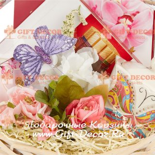 Подарочная корзина "Циния"