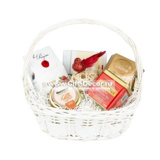 Подарочная корзина "С чаем и мёдом"