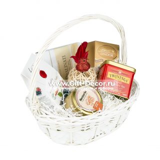 Подарочная корзина "С чаем и мёдом"