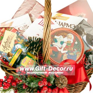 Подарочная корзина “Новый год 2018”