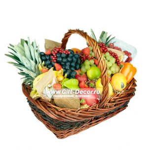 Подарочная корзина “С фруктами”