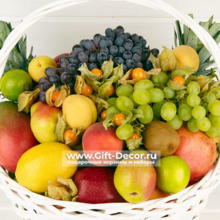 Фруктовая корзина “Sweet Frutti”